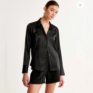 Abercrombie & Fitch Black Satin Long Sleeve Button Down Top